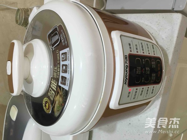 美味的羊肉手抓飯的做法-咸鮮味燜菜譜-易網健康養生網 美味的羊肉手抓飯的做法-咸鮮味燜菜譜