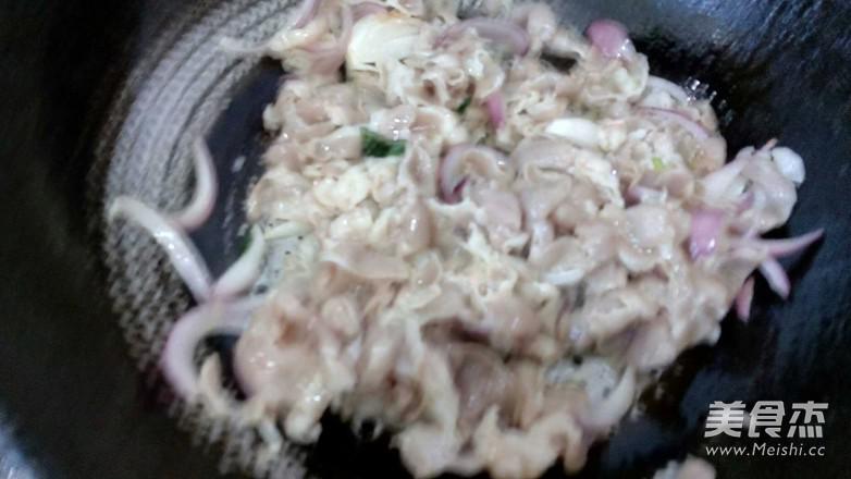 炒羊肉片的做法-蔥香味炒菜譜-易網健康養生網 炒羊肉片的做法-蔥香味炒菜譜