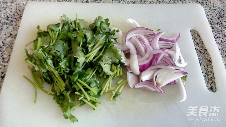 炒羊肉片的做法-蔥香味炒菜譜-易網健康養生網 炒羊肉片的做法-蔥香味炒菜譜