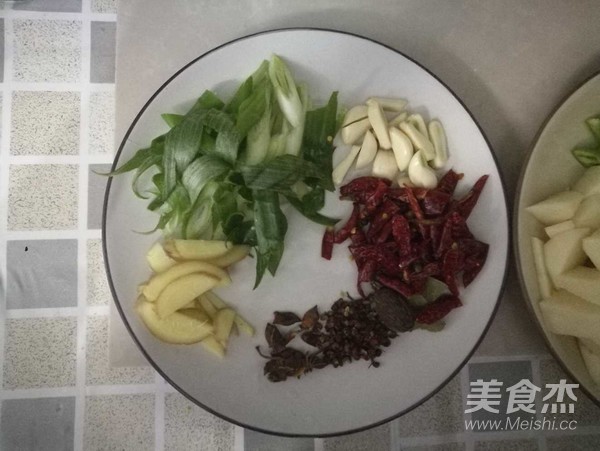 新疆大盤雞的做法-麻辣味燉菜譜-易網健康養生網 新疆大盤雞的做法-麻辣味燉菜譜