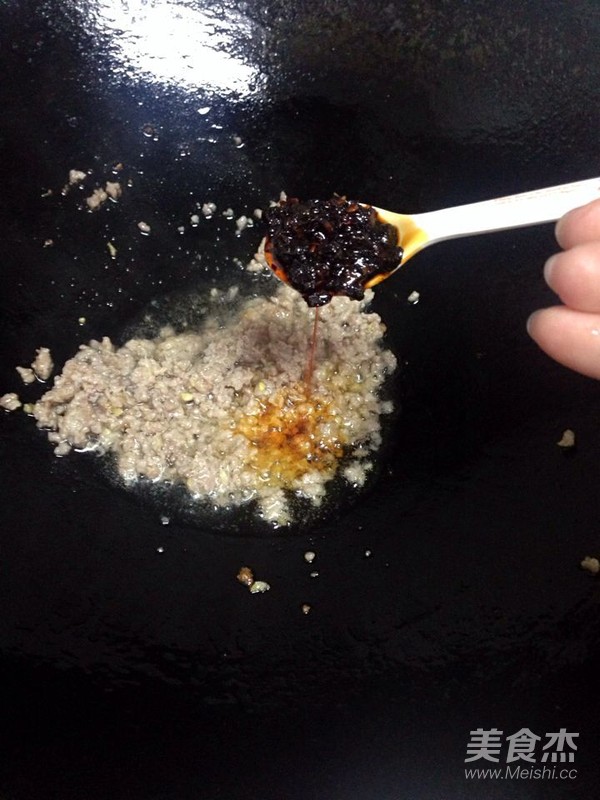 肉末老干媽豆腐的做法-家常味燒菜譜-易網(wǎng)健康養(yǎng)生網(wǎng) 肉末老干媽豆腐的做法-家常味燒菜譜