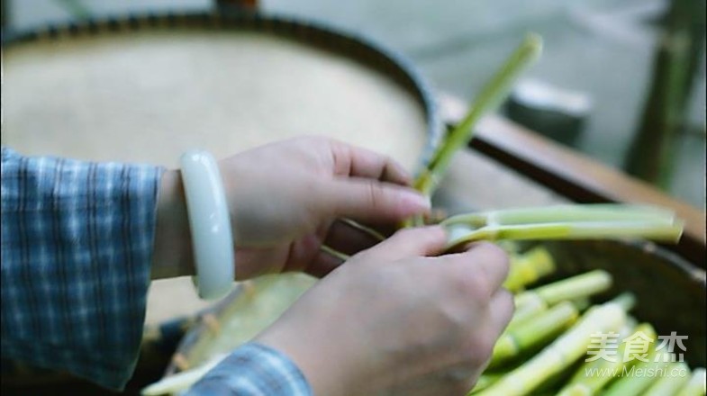 筍干炒回鍋肉的做法-家常味炒菜譜-易網(wǎng)健康養(yǎng)生網(wǎng) 筍干炒回鍋肉的做法-家常味炒菜譜