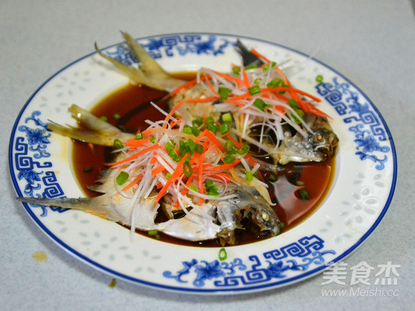健康美味的清蒸鯧魚的做法-咸鮮味蒸菜譜