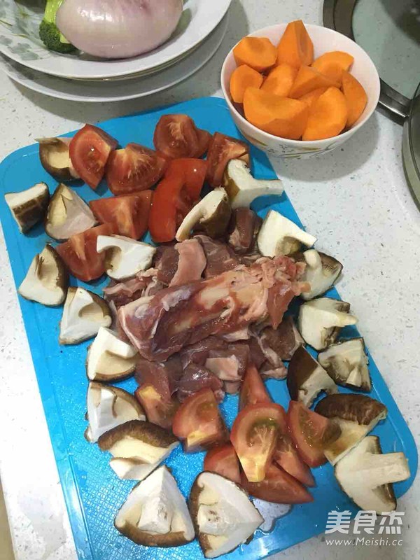 美味的羊肉手抓飯的做法-咸鮮味燜菜譜-易網<a href=http://www.xllyou.com/ target=_blank class=infotextkey>健康養生</a>網 美味的羊肉手抓飯的做法-咸鮮味燜菜譜