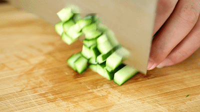 炒飯界明星—菠蘿炒飯的做法-家常味炒菜譜-易網健康養生網 炒飯界明星—菠蘿炒飯的做法-家常味炒菜譜