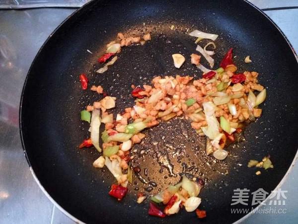 干煸四季豆的做法-家常味干煸菜譜-易網健康養生網 干煸四季豆的做法-家常味干煸菜譜