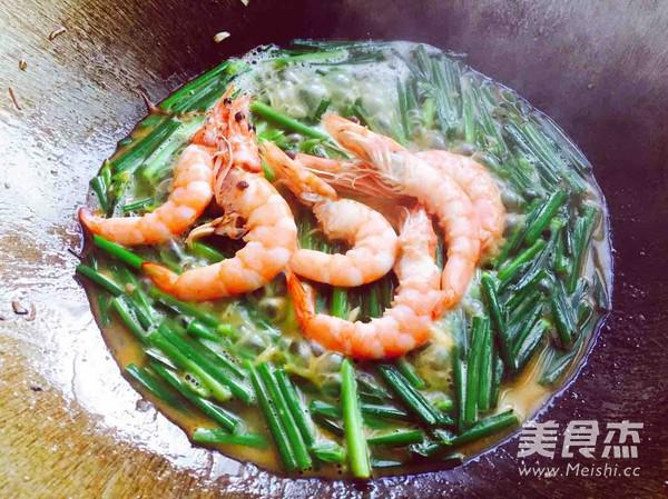 韭菜花炒蝦的做法-家常味炒菜譜