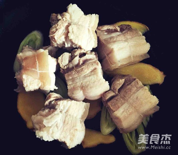 東坡肉的做法-咸鮮味砂鍋菜譜-易網健康養生網 東坡肉的做法-咸鮮味砂鍋菜譜