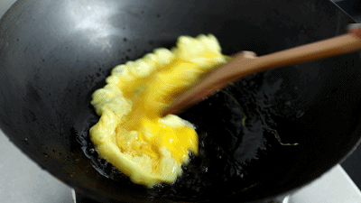 炒飯界明星—菠蘿炒飯的做法-家常味炒菜譜-易網健康養生網 炒飯界明星—菠蘿炒飯的做法-家常味炒菜譜