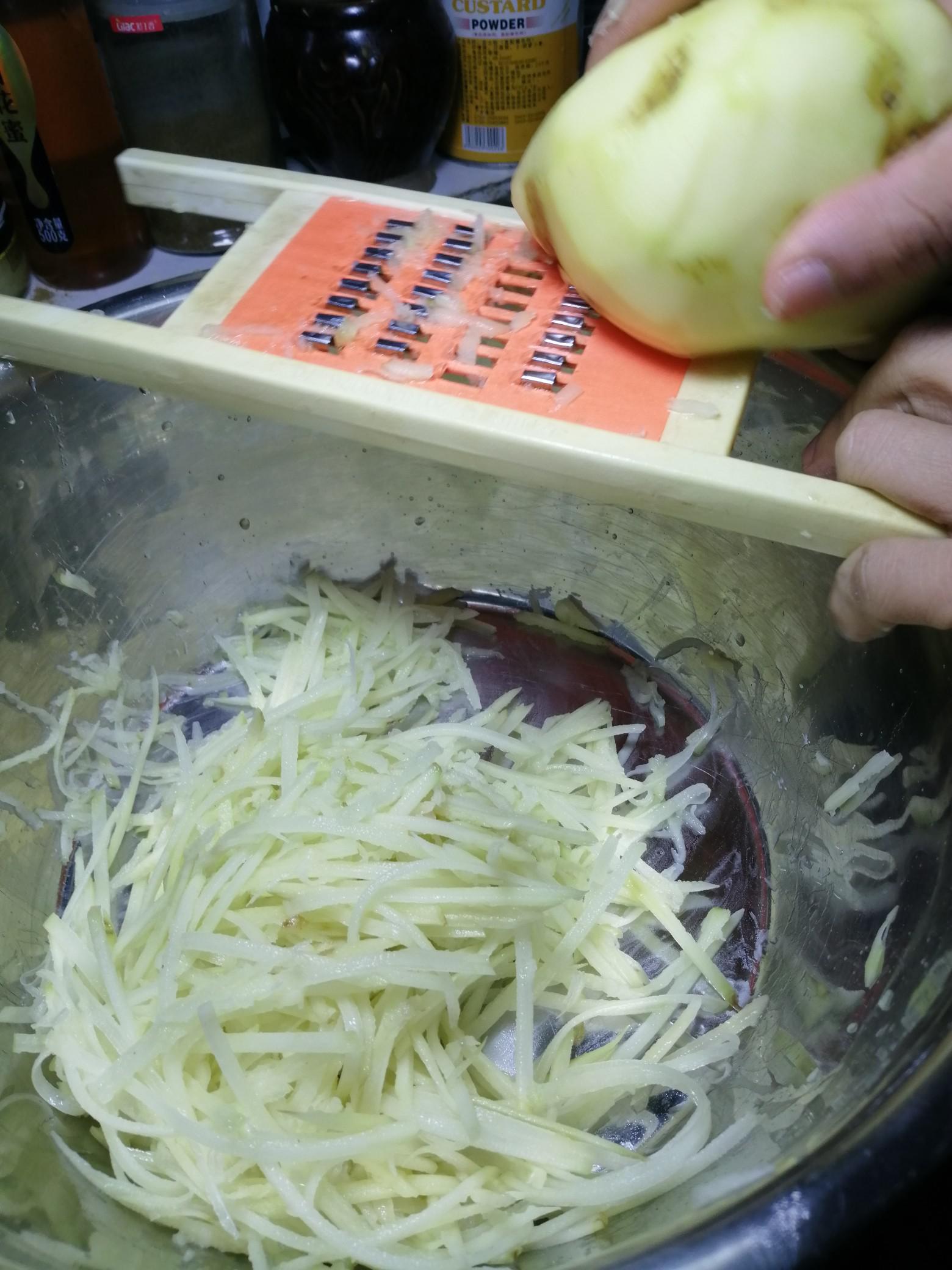 涼拌金絲的做法-酸甜味拌菜譜-易網<a href=http://www.xllyou.com/ target=_blank class=infotextkey>健康養生</a>網 涼拌金絲的做法-酸甜味拌菜譜