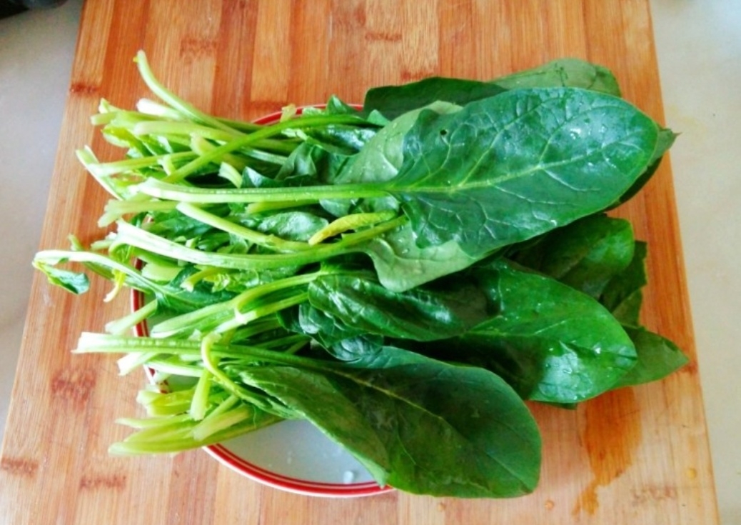 菠菜雞蛋蒸餃的做法-咸鮮味蒸菜譜-易網健康養生網 菠菜雞蛋蒸餃的做法-咸鮮味蒸菜譜