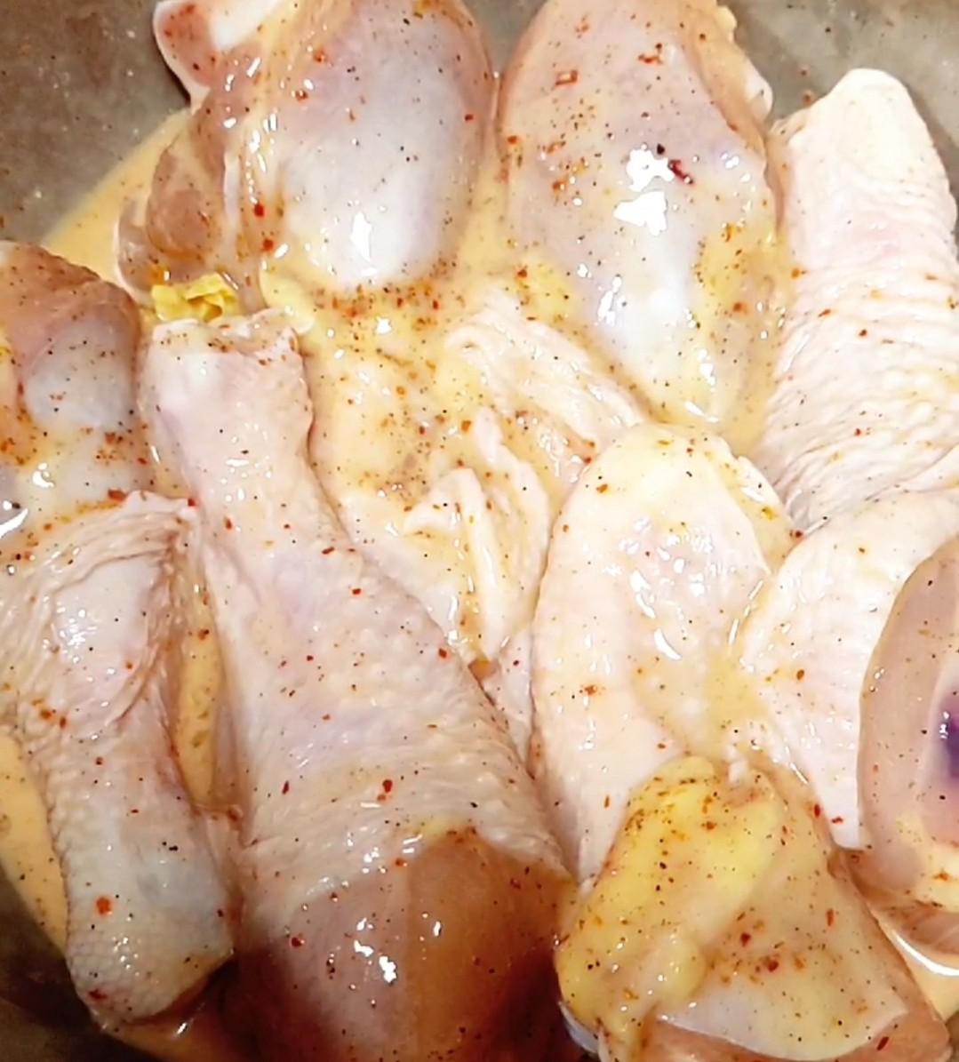 韓式炸雞的做法-酸辣味炸菜譜-易網(wǎng)健康養(yǎng)生網(wǎng) 韓式炸雞的做法-酸辣味炸菜譜