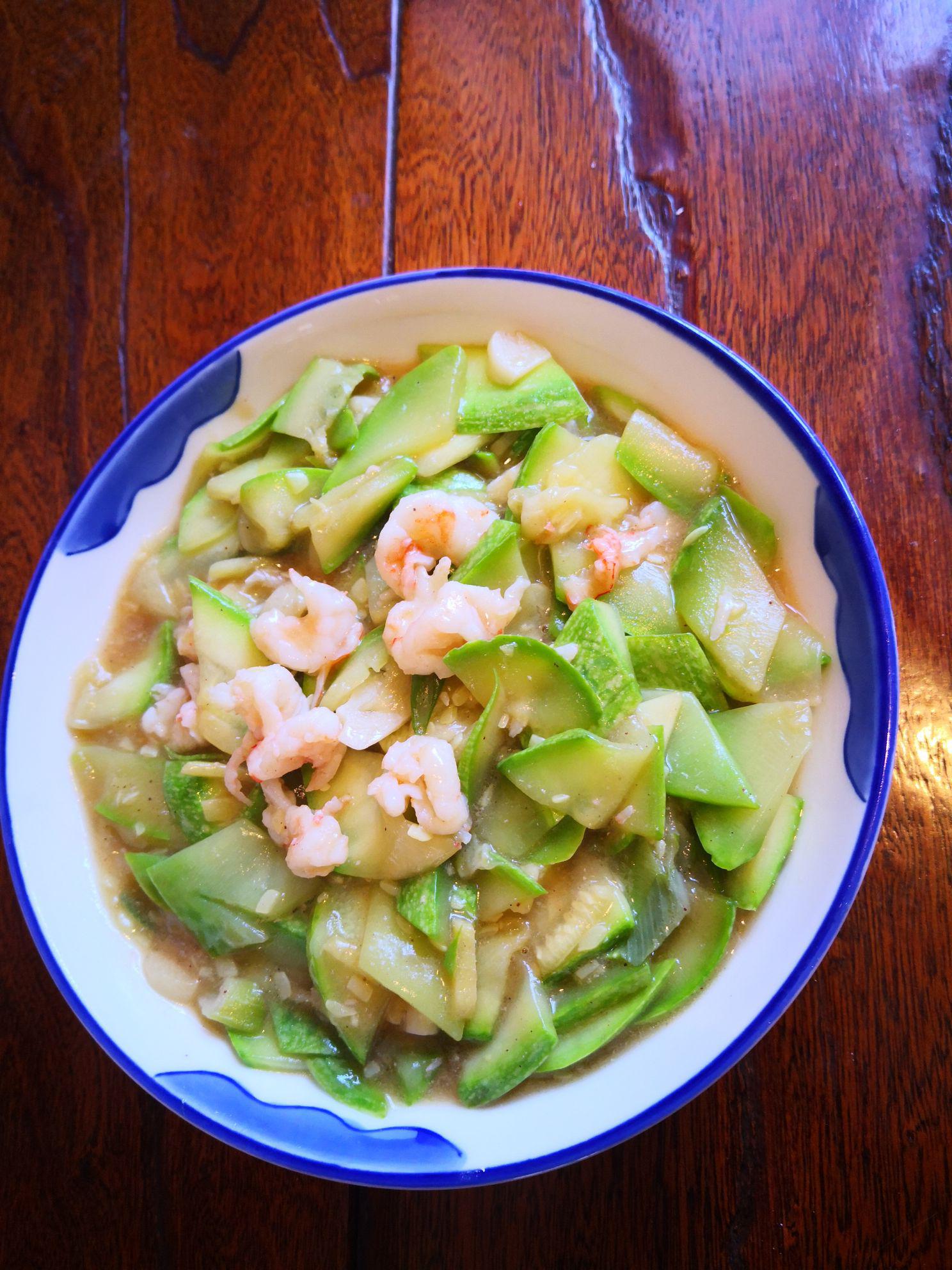 鮮蝦炒西葫蘆的做法-家常味炒菜譜-易網(wǎng)健康養(yǎng)生網(wǎng) 鮮蝦炒西葫蘆的做法-家常味炒菜譜