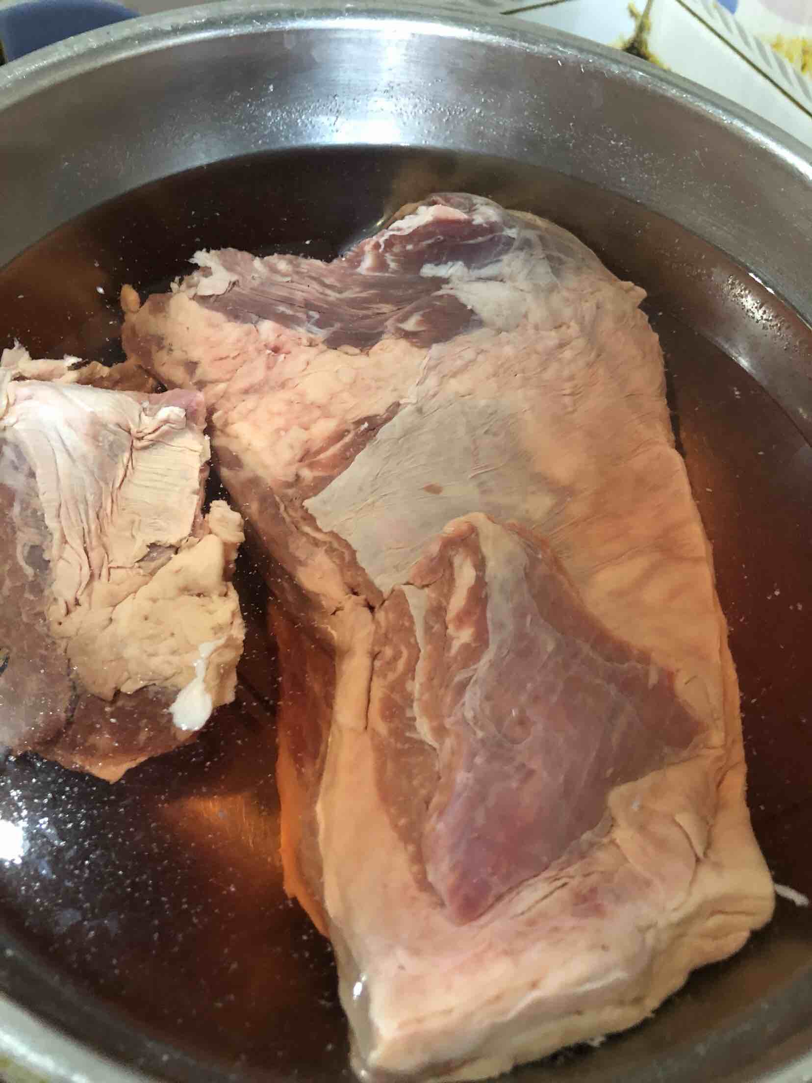 西紅柿燉牛腩的做法-家常味燉菜譜-易網(wǎng)<a href=http://www.xllyou.com/ target=_blank class=infotextkey>健康養(yǎng)生</a>網(wǎng) 西紅柿燉牛腩的做法-家常味燉菜譜