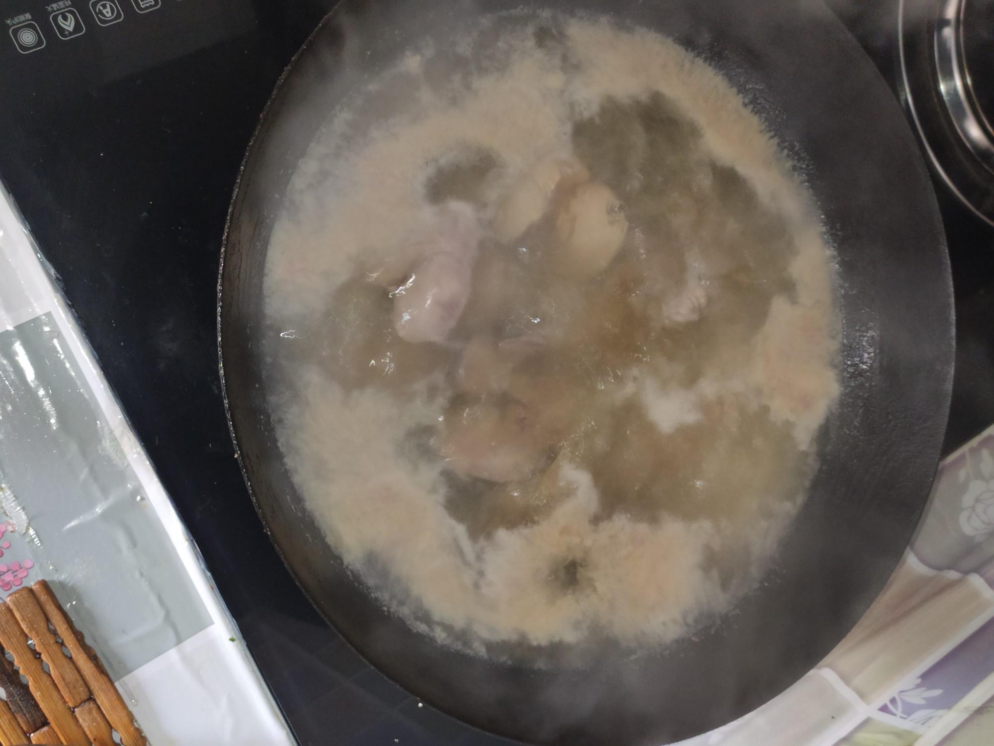 辣炒雞肝的做法-香辣味炒菜譜-易網(wǎng)健康養(yǎng)生網(wǎng) 辣炒雞肝的做法-香辣味炒菜譜