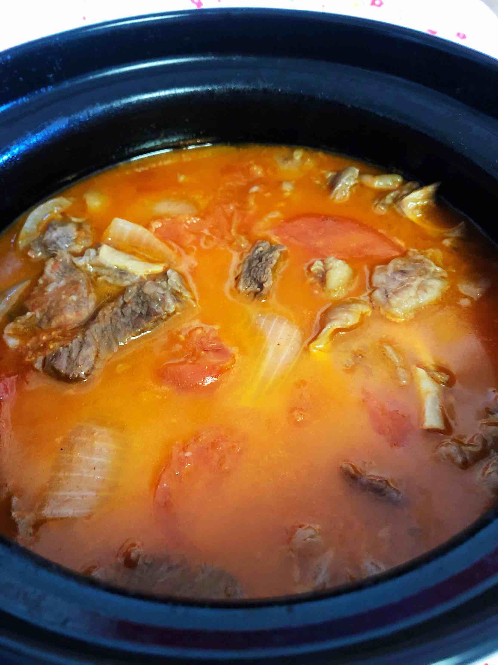 西紅柿燉牛腩的做法-家常味燉菜譜-易網(wǎng)健康養(yǎng)生網(wǎng) 西紅柿燉牛腩的做法-家常味燉菜譜