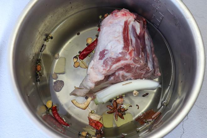 醬羊脖骨的做法-家常味燉菜譜-易網健康養生網 醬羊脖骨的做法-家常味燉菜譜