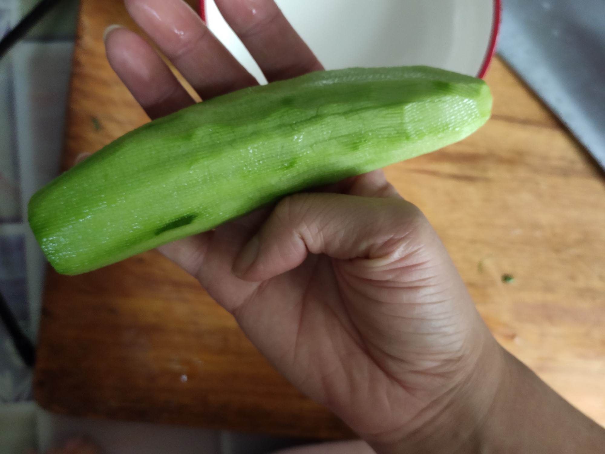 青瓜炒蝦仁的做法-咸鮮味炒菜譜-易網(wǎng)<a href=http://www.xllyou.com/ target=_blank class=infotextkey>健康養(yǎng)生</a>網(wǎng) 青瓜炒蝦仁的做法-咸鮮味炒菜譜