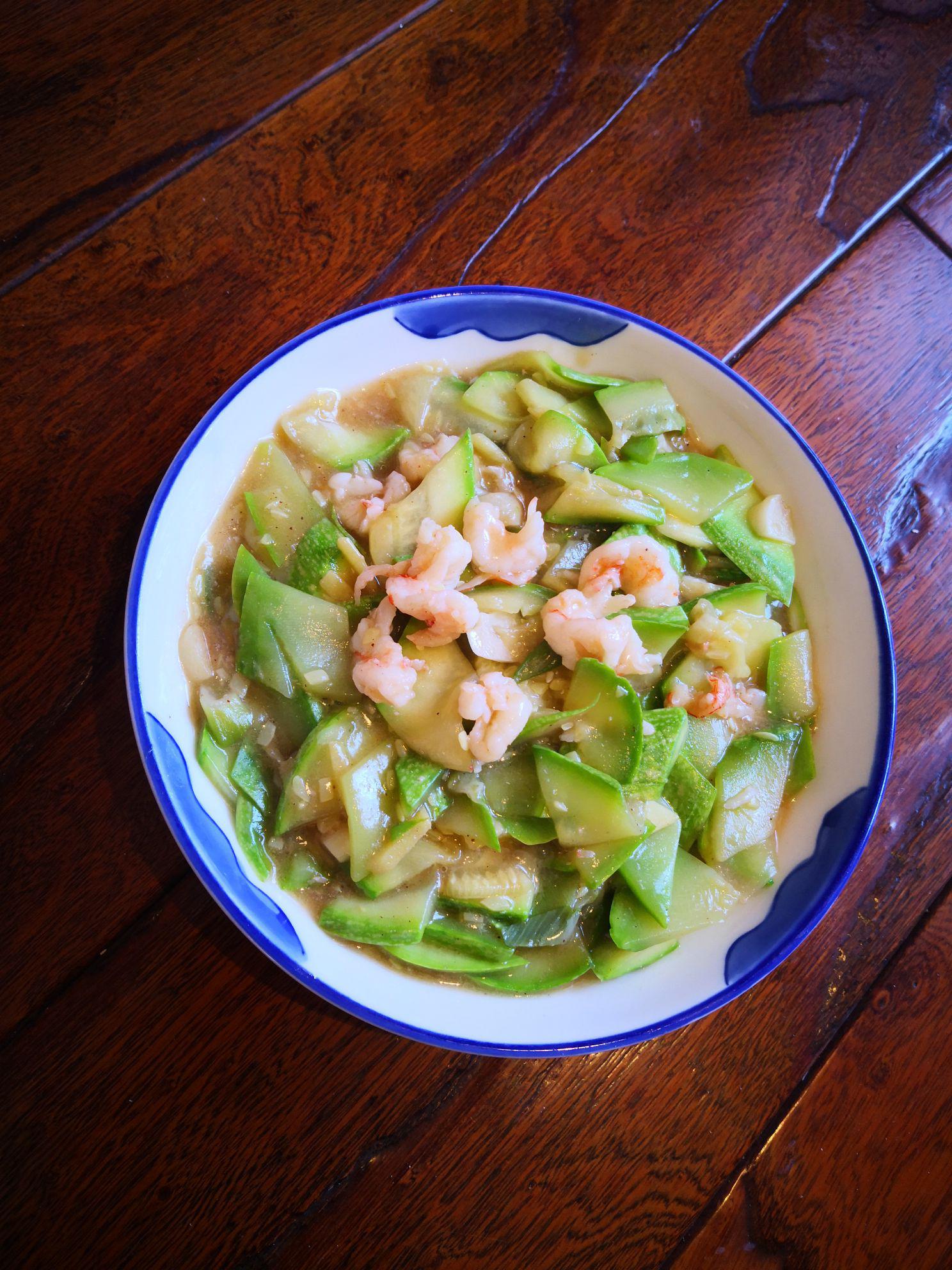 鮮蝦炒西葫蘆的做法-家常味炒菜譜-易網(wǎng)健康養(yǎng)生網(wǎng) 鮮蝦炒西葫蘆的做法-家常味炒菜譜