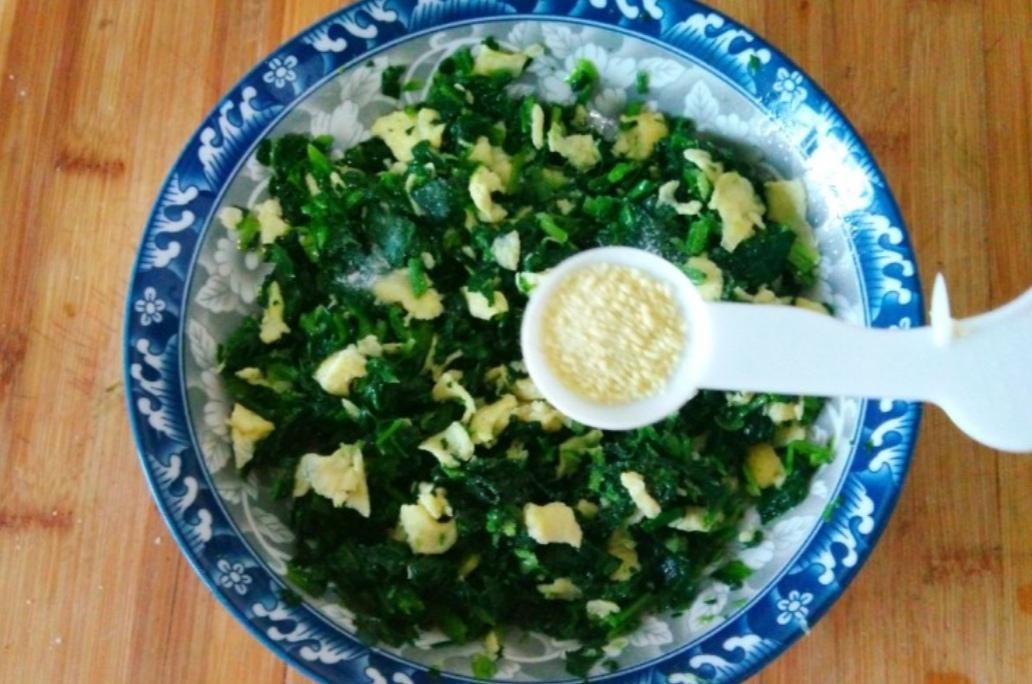 菠菜雞蛋蒸餃的做法-咸鮮味蒸菜譜-易網健康養生網 菠菜雞蛋蒸餃的做法-咸鮮味蒸菜譜