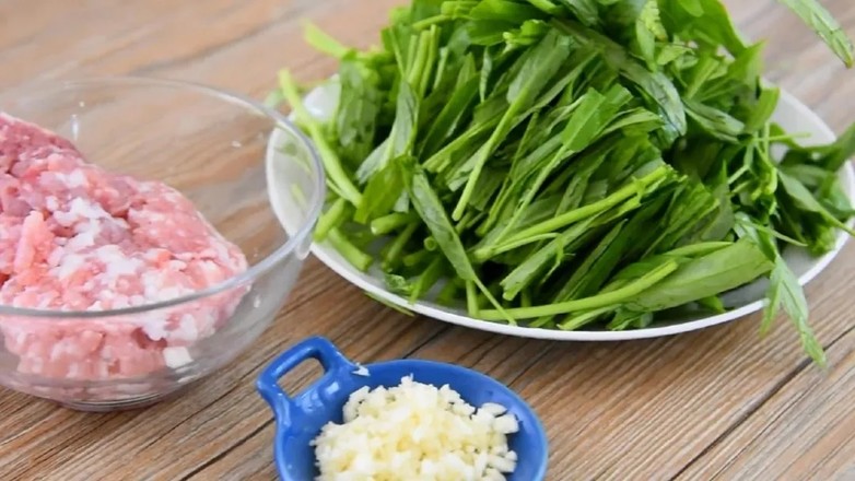 肉末空心菜 空心菜 家常菜 快手菜的做法-家常味炒菜譜-易網<a href=http://www.xllyou.com/ target=_blank class=infotextkey>健康養生</a>網 肉末空心菜 空心菜 家常菜 快手菜的做法-家常味炒菜譜