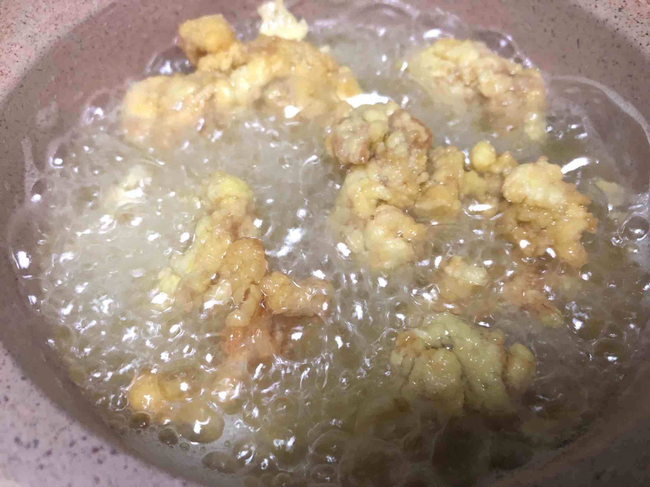 香酥炸雞的做法-家常味炸菜譜-易網健康養生網 香酥炸雞的做法-家常味炸菜譜