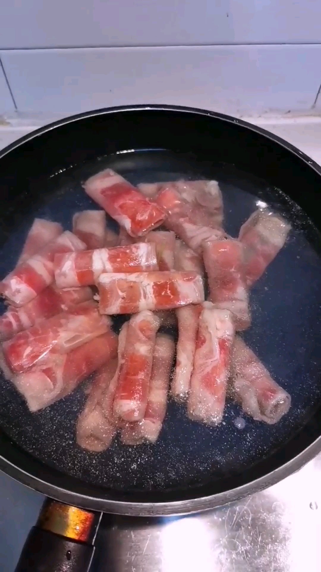 洋蔥炒肥牛的做法-家常味炒菜譜-易網<a href=http://www.xllyou.com/ target=_blank class=infotextkey>健康養生</a>網 洋蔥炒肥牛的做法-家常味炒菜譜