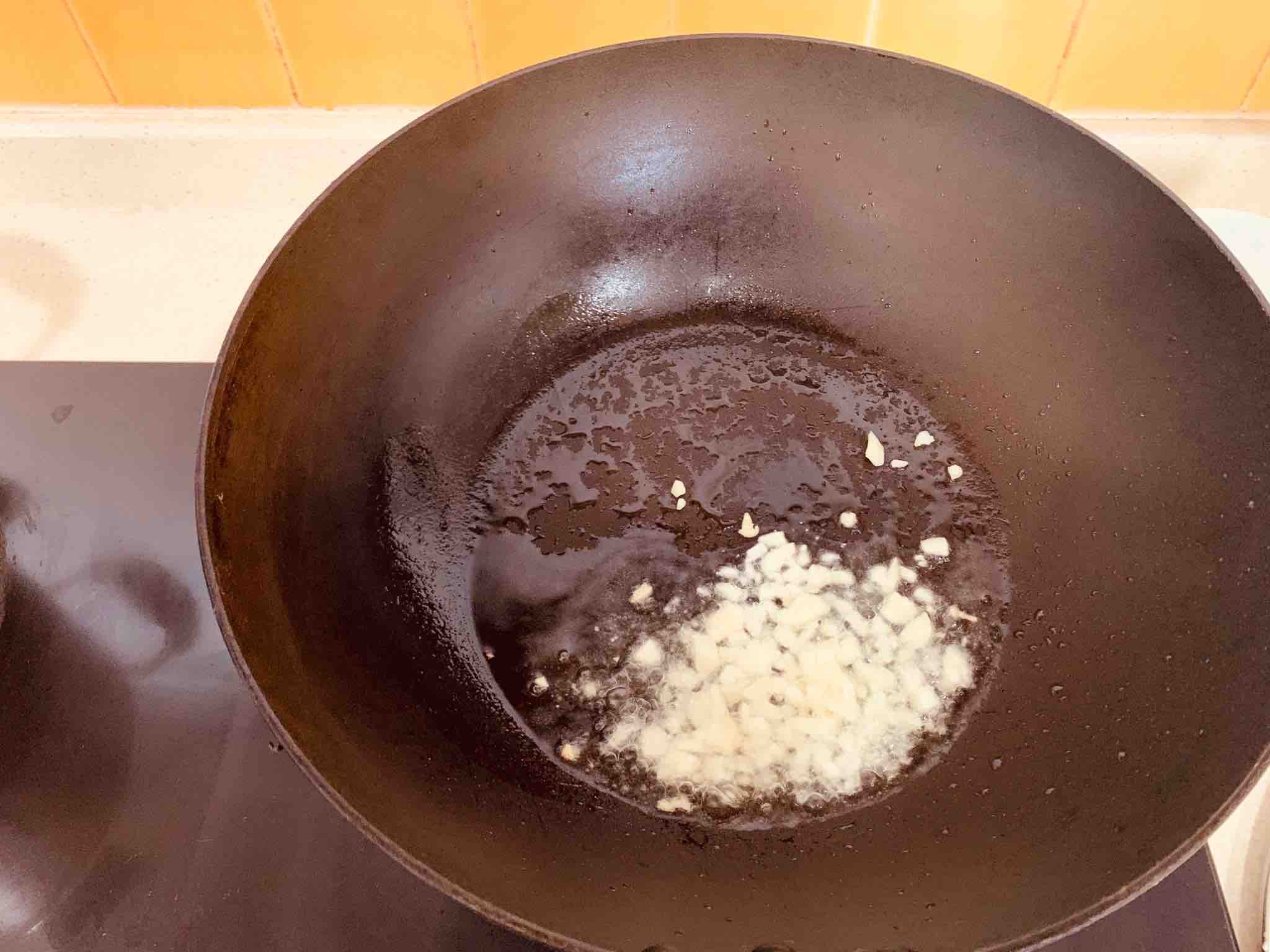 油燜雞的做法-家常味燜菜譜-易網健康養生網 油燜雞的做法-家常味燜菜譜