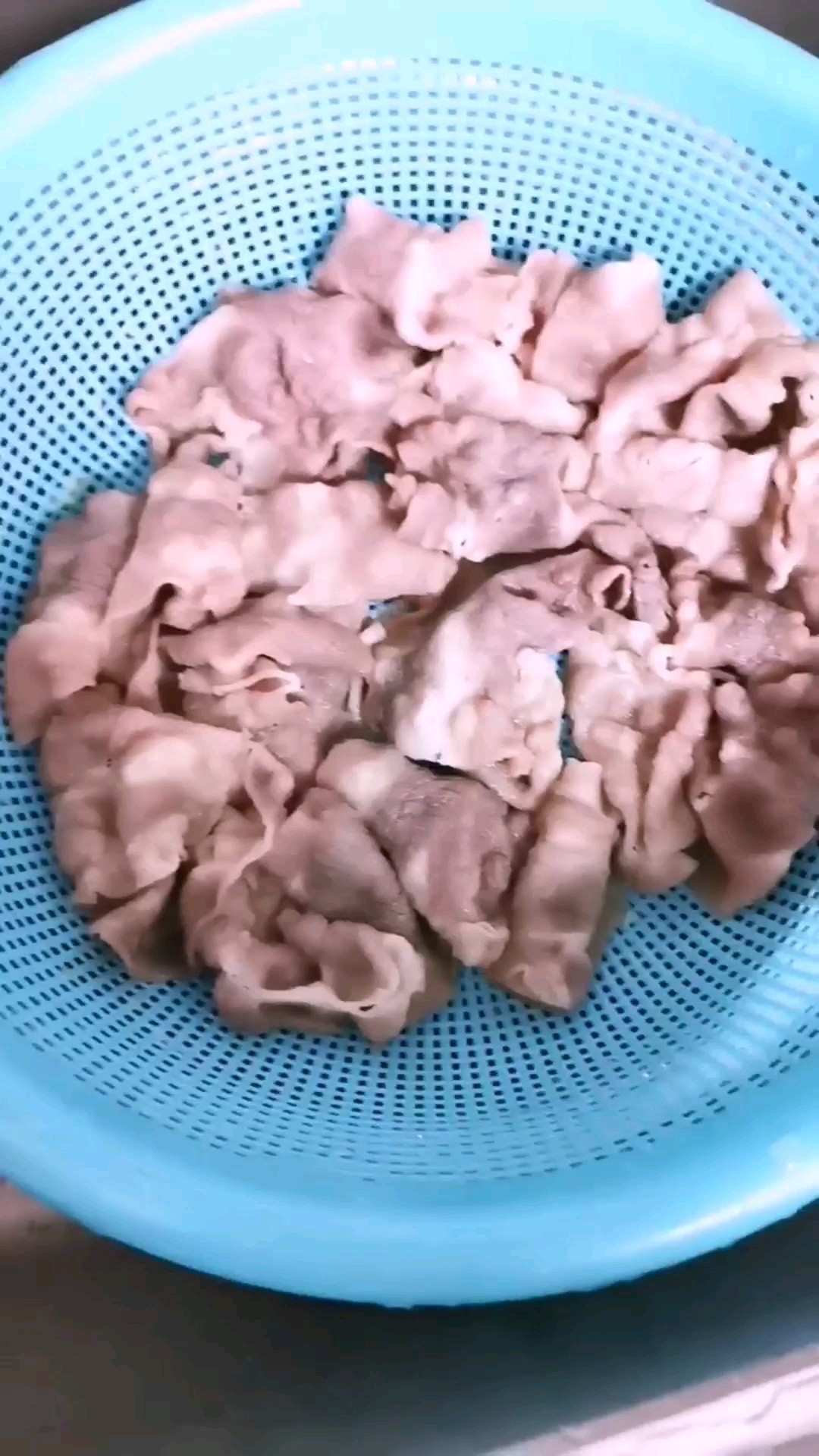 洋蔥炒肥牛的做法-家常味炒菜譜-易網健康養生網 洋蔥炒肥牛的做法-家常味炒菜譜