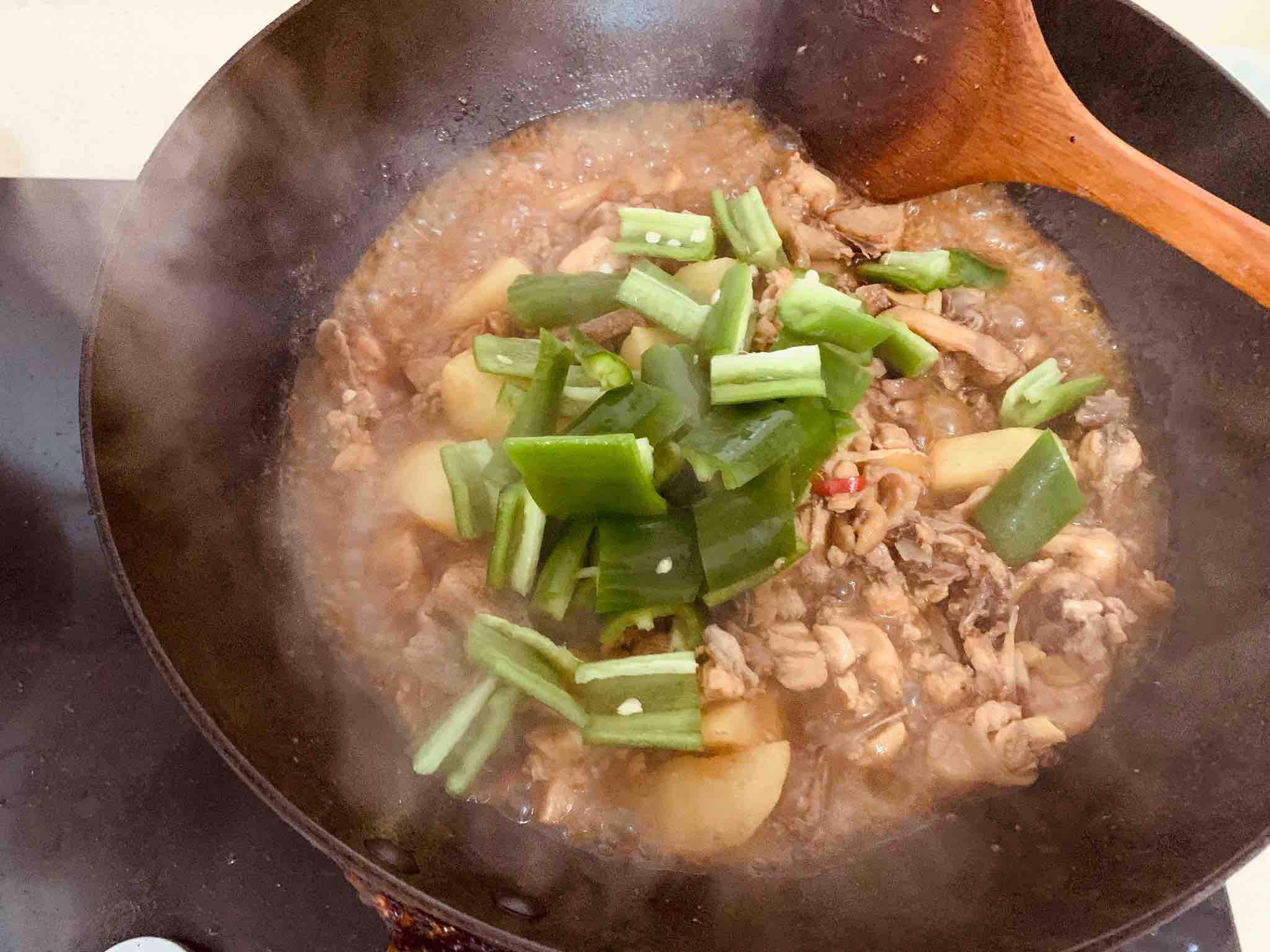 油燜雞的做法-家常味燜菜譜-易網健康養生網 油燜雞的做法-家常味燜菜譜