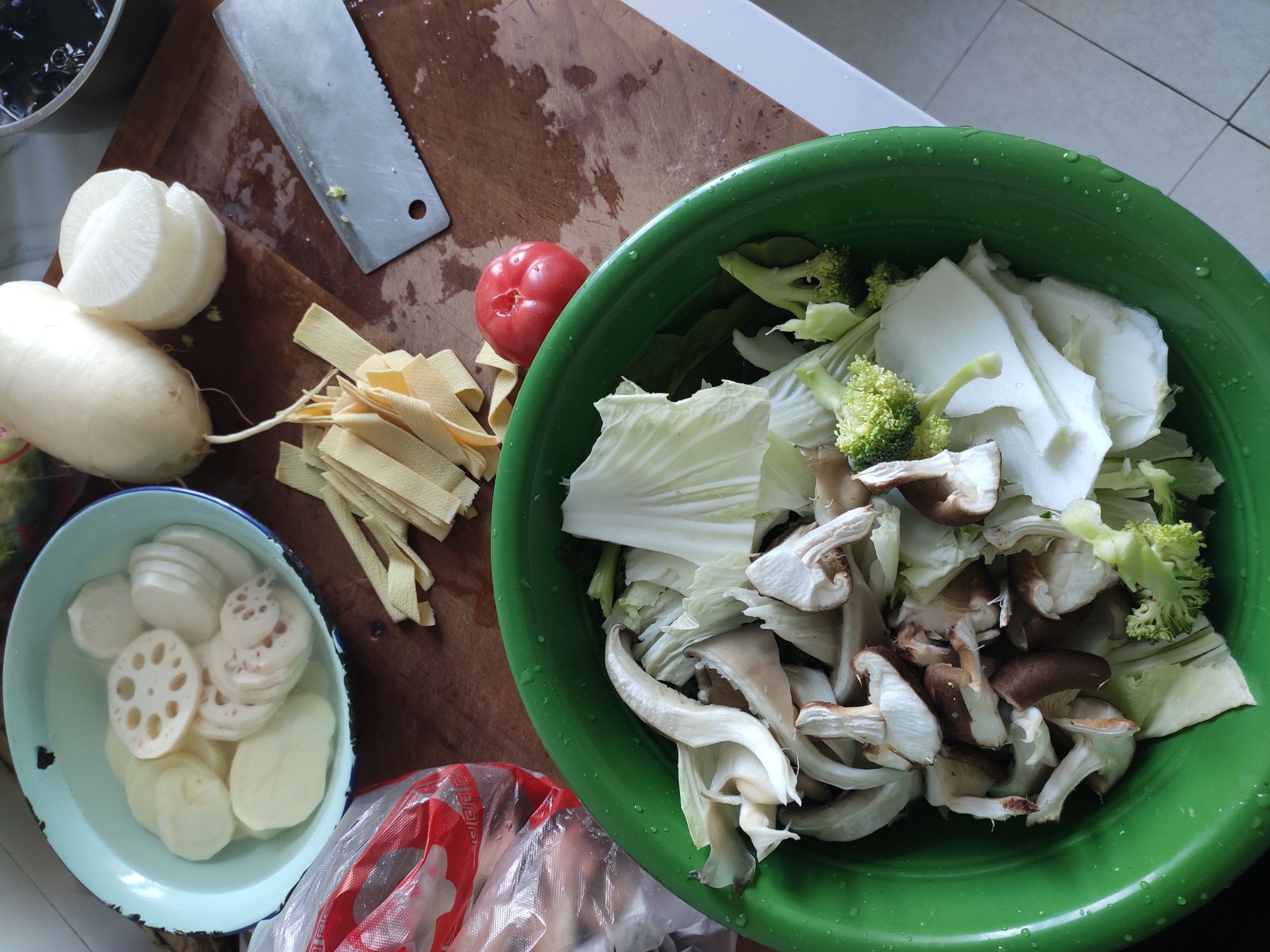 麻辣香鍋的做法-麻辣味煮菜譜