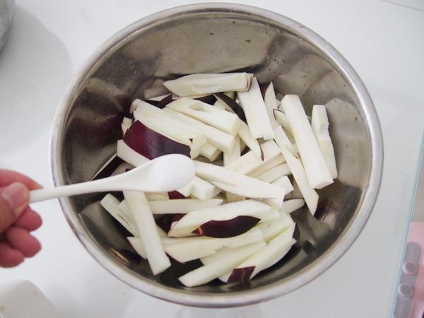 香煎牛肉腸茄餅的做法-咸鮮味煎菜譜-易網<a href=http://www.xllyou.com/ target=_blank class=infotextkey>健康養生</a>網 香煎牛肉腸茄餅的做法-咸鮮味煎菜譜