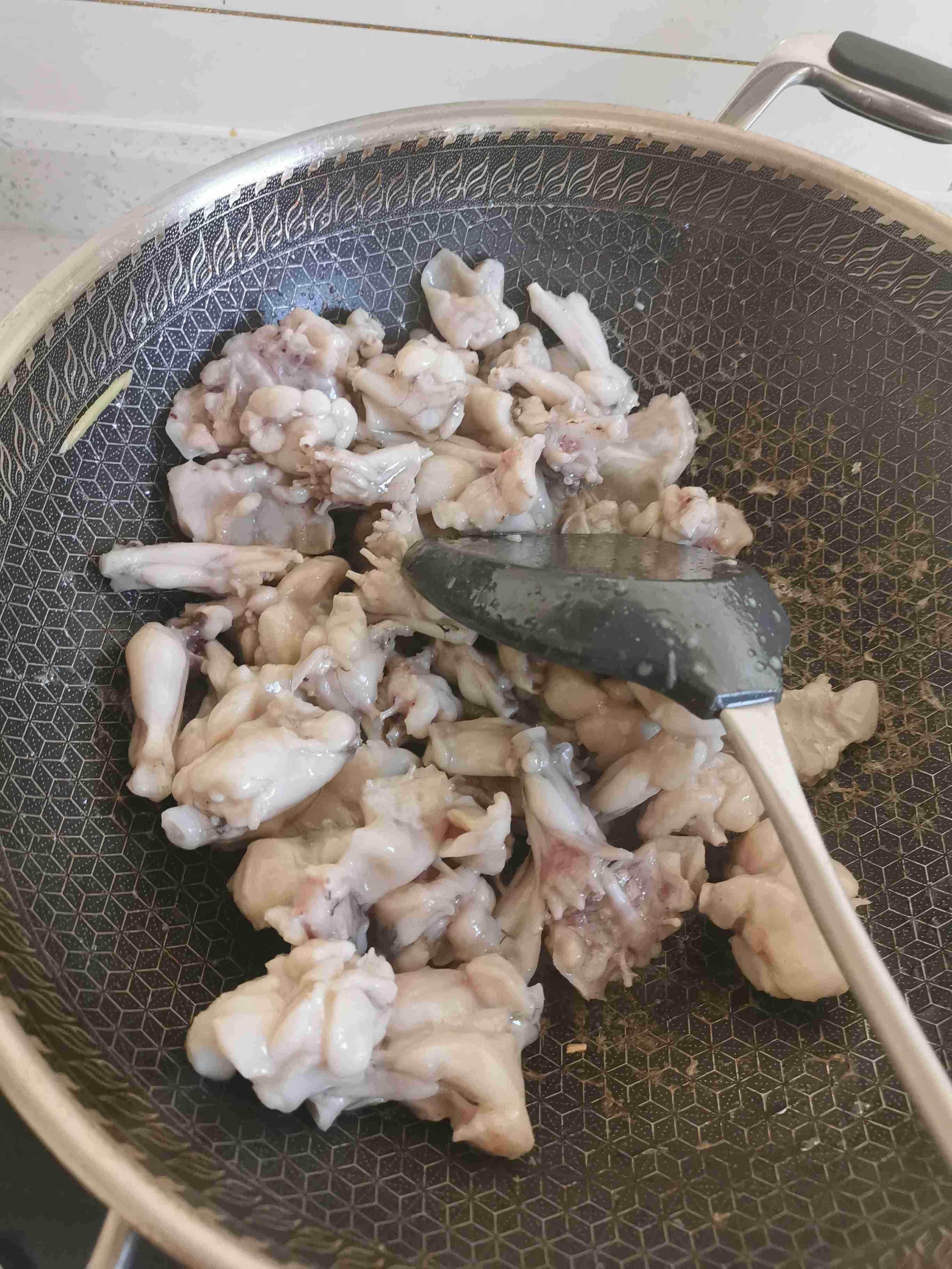 泡椒牛蛙的做法-椒麻味燒菜譜-易網健康養生網 泡椒牛蛙的做法-椒麻味燒菜譜