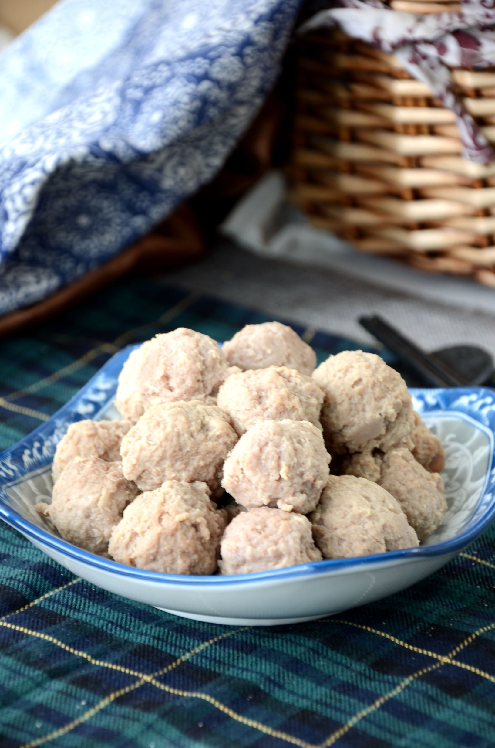 手工牛肉丸的做法-家常味煮菜譜-易網健康養生網 手工牛肉丸的做法-家常味煮菜譜