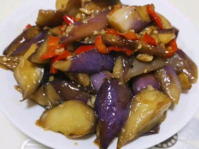 辣椒大蒜茄子的做法-家常味炒菜譜