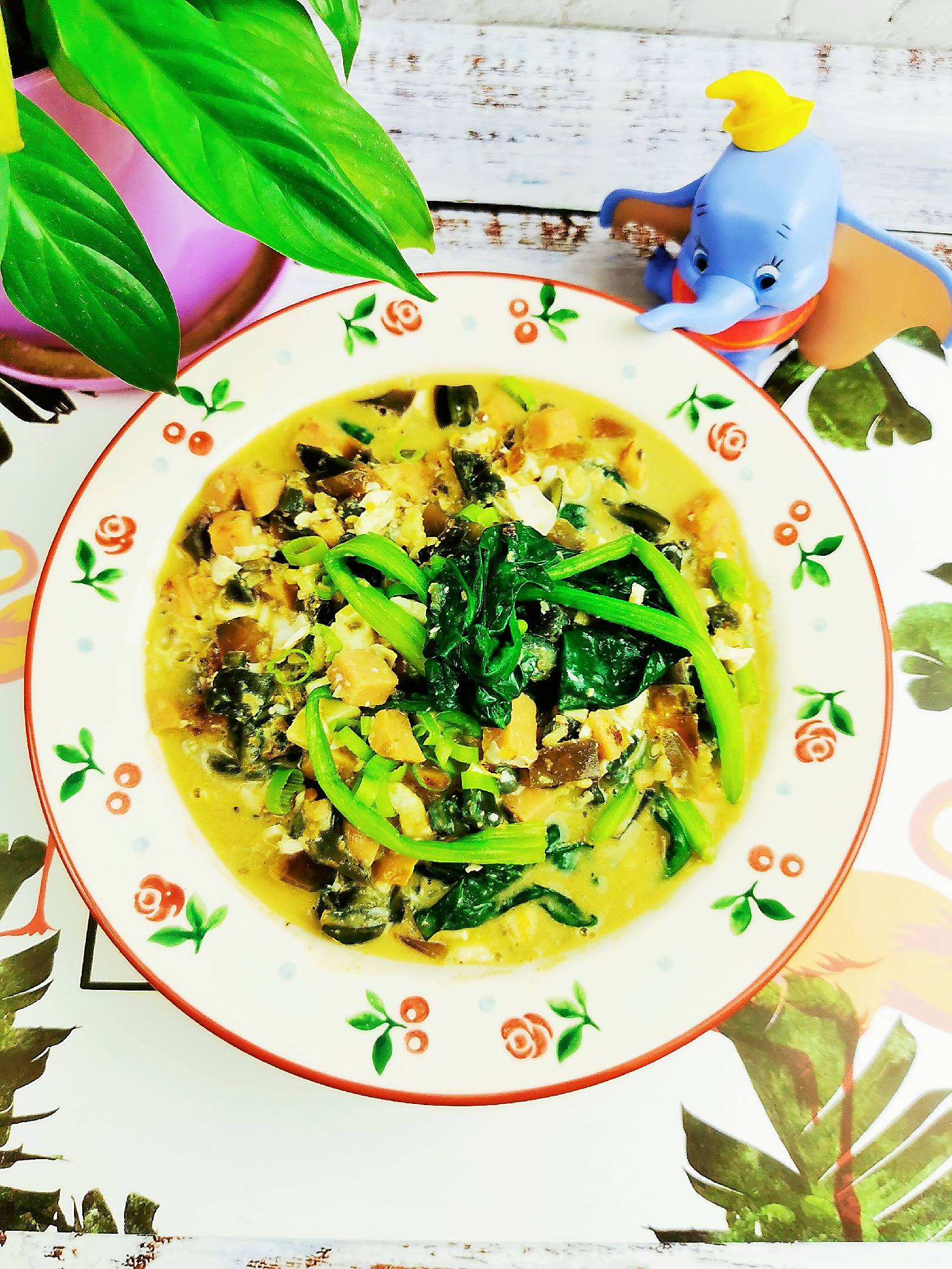 上湯菠菜的做法-咸鮮味煮菜譜-易網健康養生網 上湯菠菜的做法-咸鮮味煮菜譜