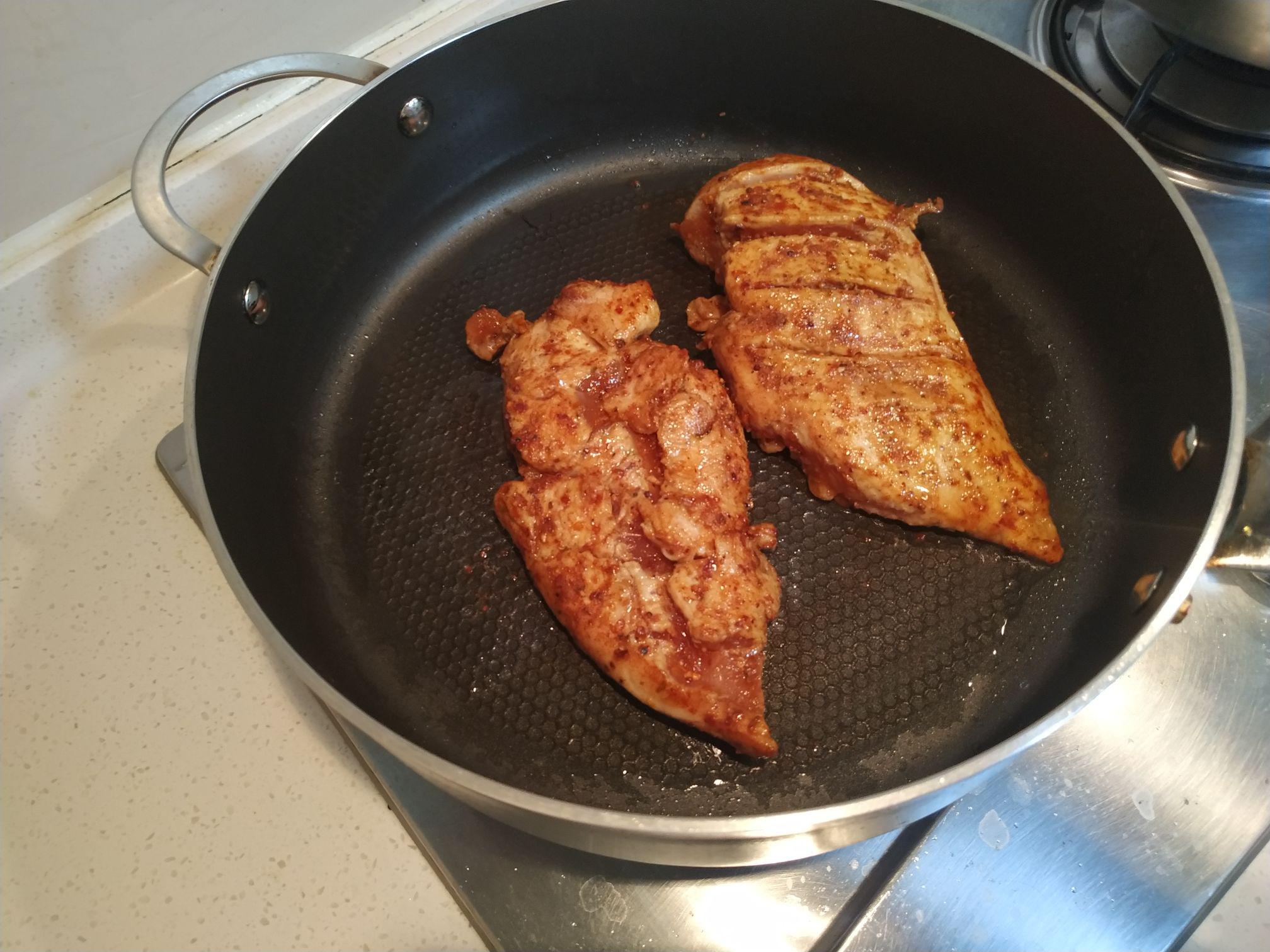 黑椒雞排的做法-黑椒味煎菜譜