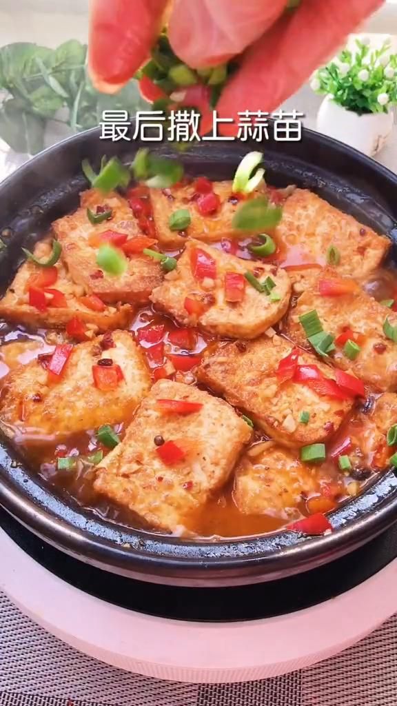 白菜燉豆腐的做法-家常味炒菜譜-易網健康養生網 白菜燉豆腐的做法-家常味炒菜譜