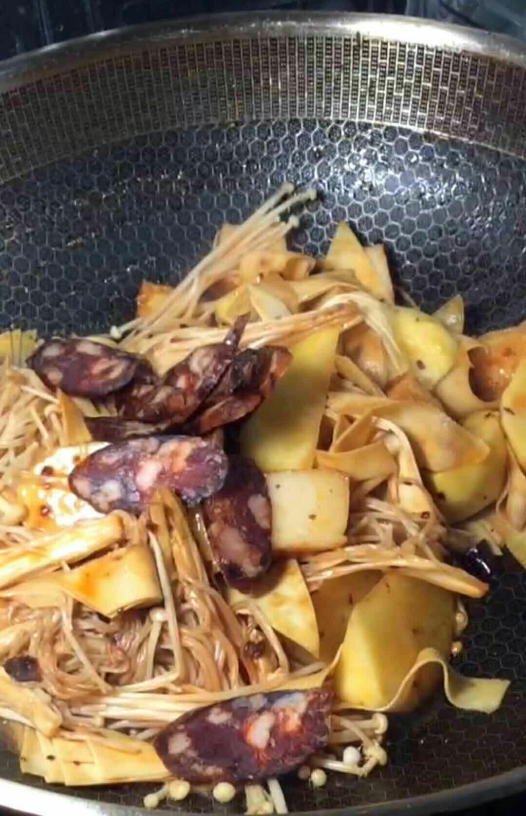 川式亂燉的做法-麻辣味燉菜譜-易網健康養生網 川式亂燉的做法-麻辣味燉菜譜