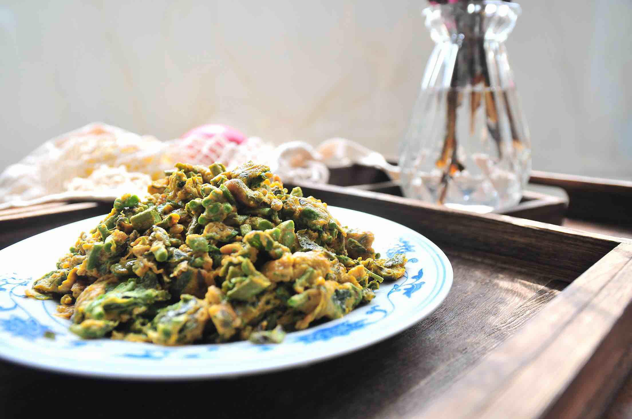 香椿頭炒雞蛋的做法-家常味炒菜譜-易網(wǎng)健康養(yǎng)生網(wǎng) 香椿頭炒雞蛋的做法-家常味炒菜譜