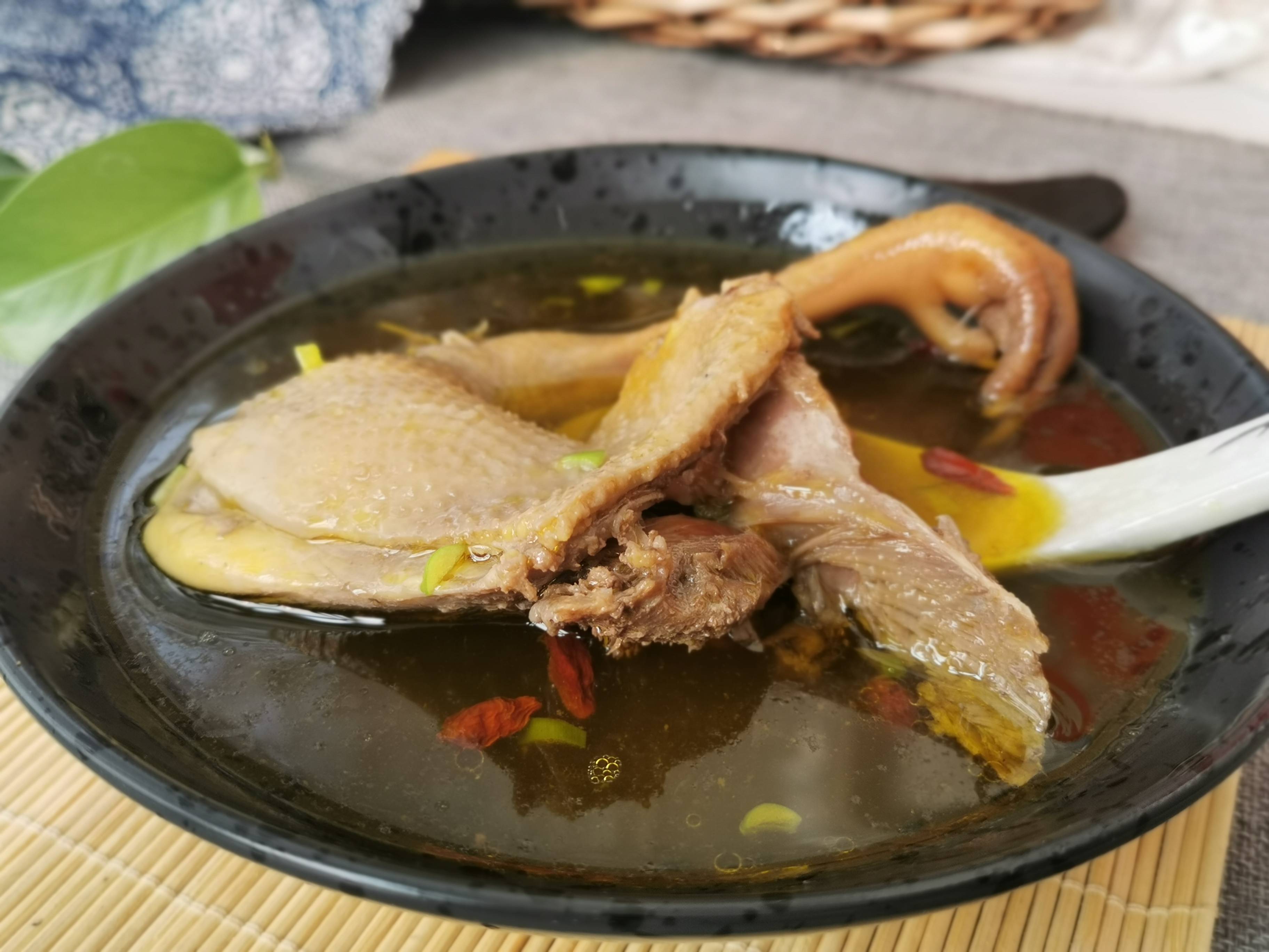 燉雞湯的做法-家常味燉菜譜