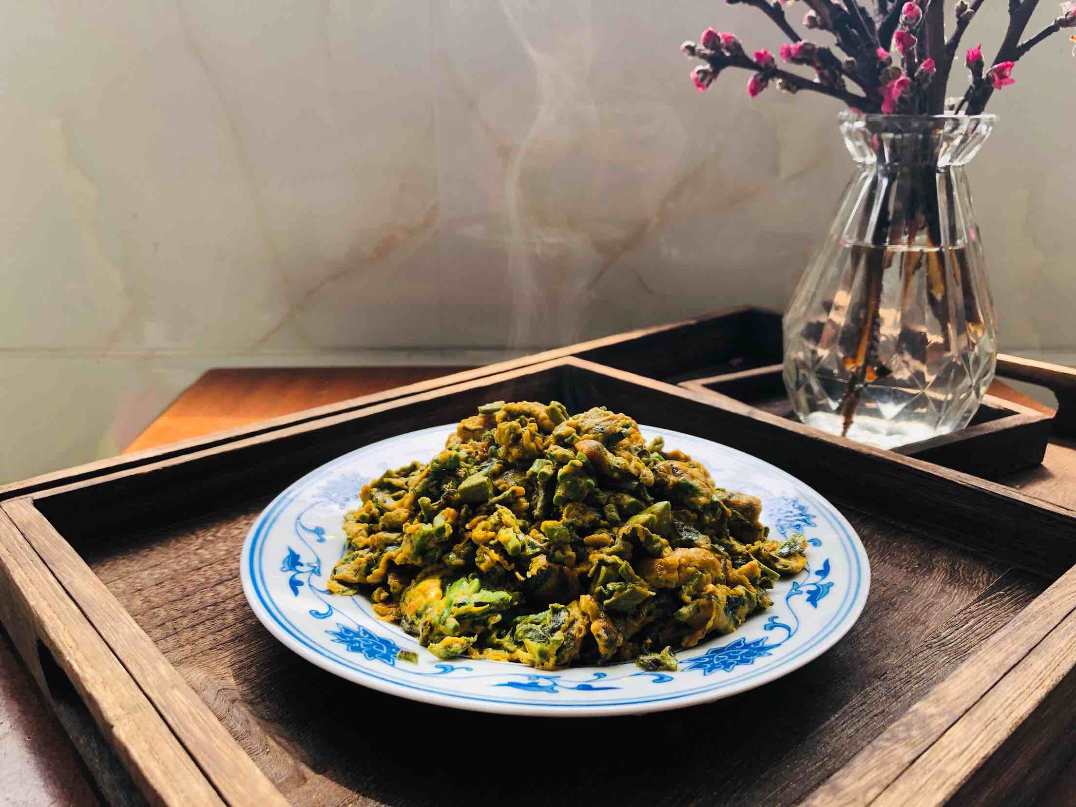 香椿頭炒雞蛋的做法-家常味炒菜譜-易網(wǎng)健康養(yǎng)生網(wǎng) 香椿頭炒雞蛋的做法-家常味炒菜譜