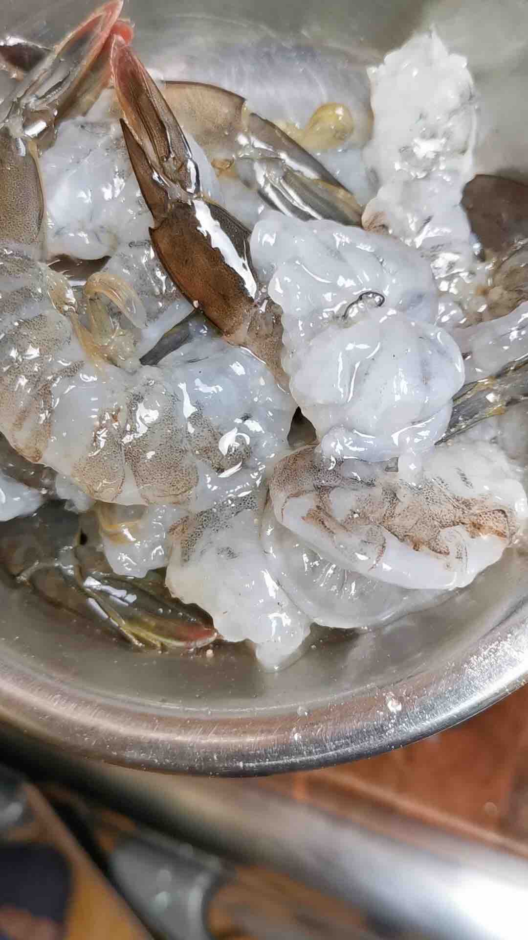 土豆絲成就了“金絲鳳尾蝦”的做法-咸鮮味炸菜譜-易網(wǎng)健康養(yǎng)生網(wǎng) 土豆絲成就了“金絲鳳尾蝦”的做法-咸鮮味炸菜譜