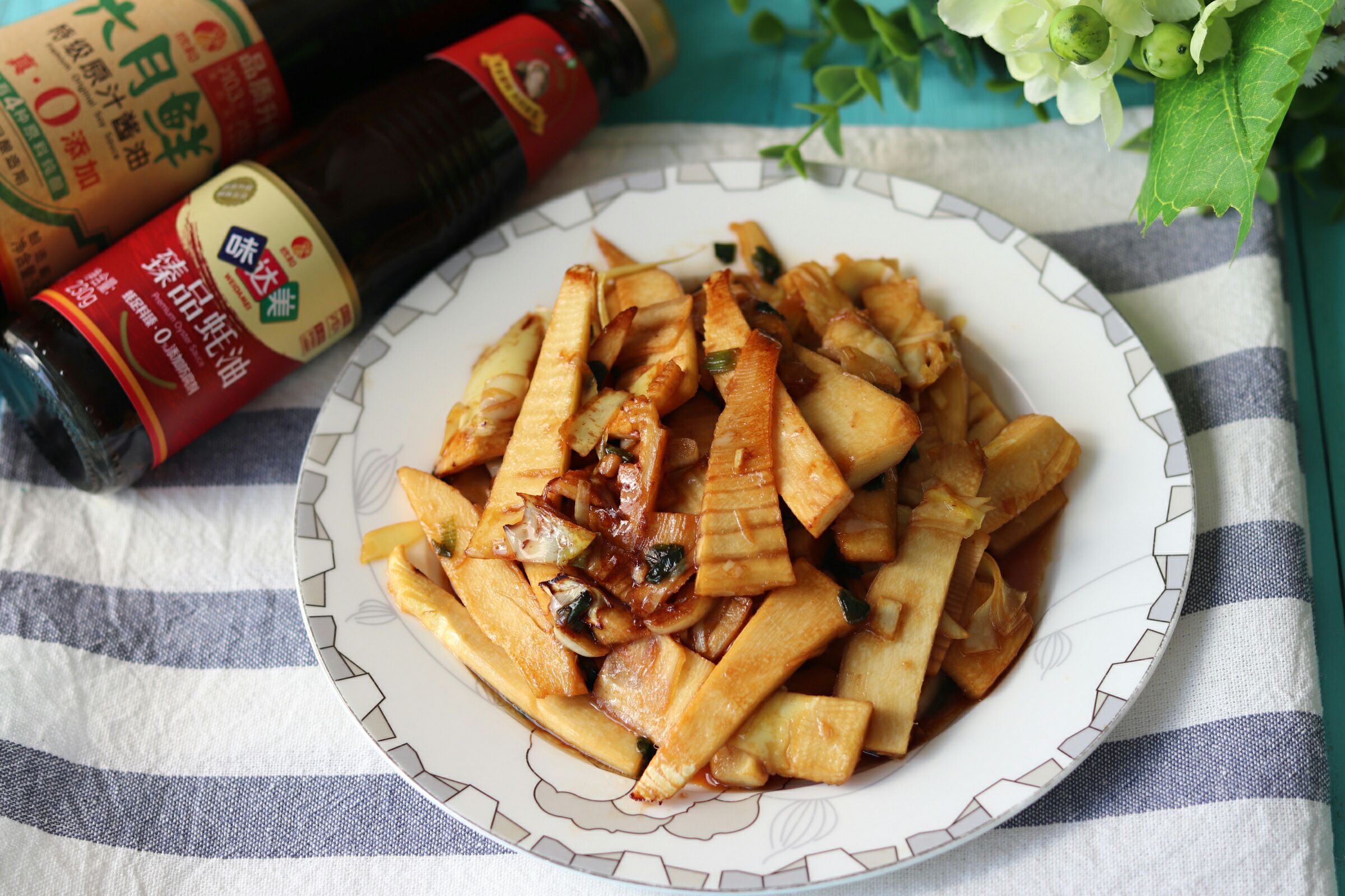 油燜筍的做法-家常味炒菜譜-易網(wǎng)健康養(yǎng)生網(wǎng) 油燜筍的做法-家常味炒菜譜