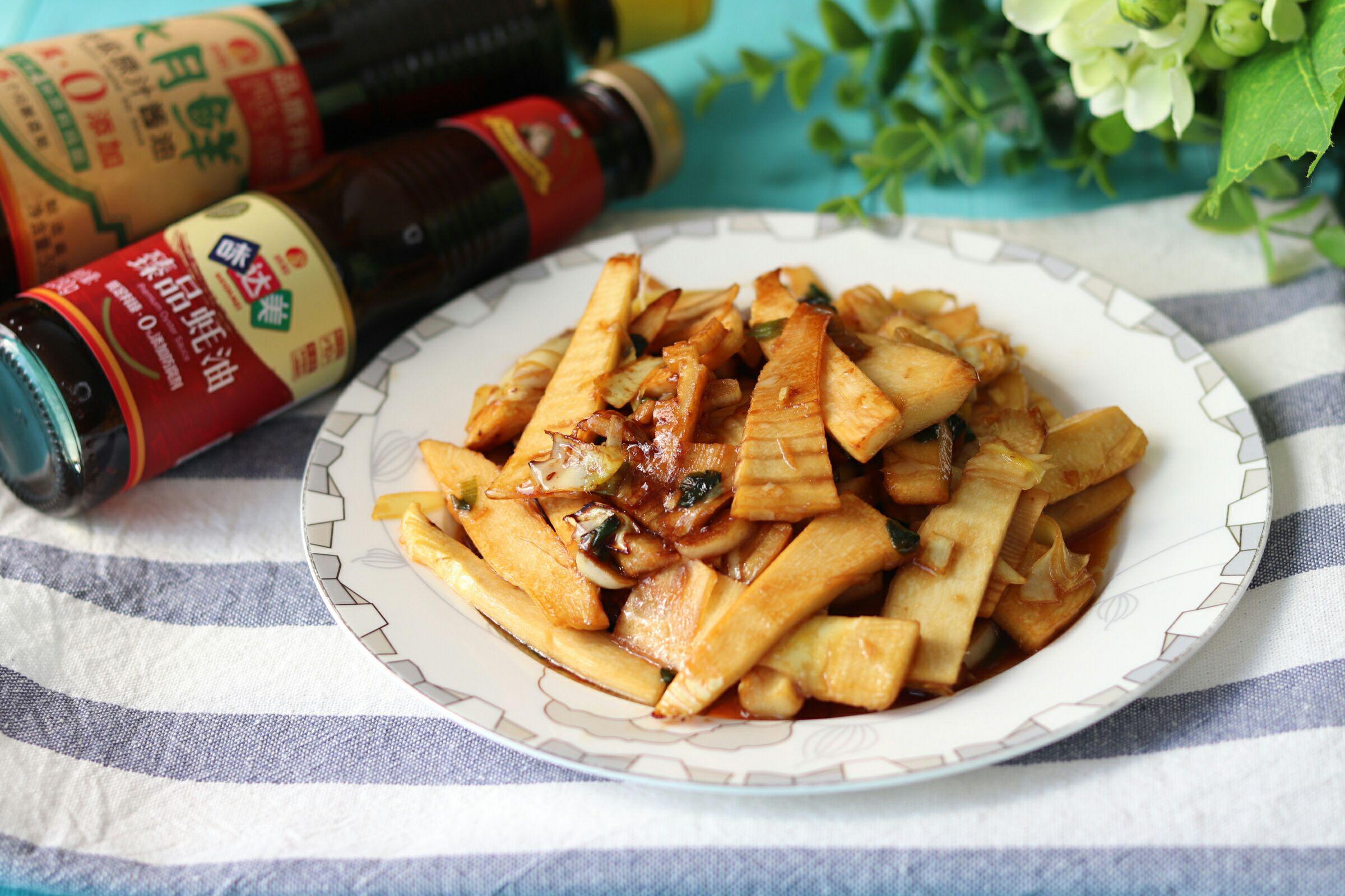 油燜筍的做法-家常味炒菜譜-易網(wǎng)健康養(yǎng)生網(wǎng) 油燜筍的做法-家常味炒菜譜