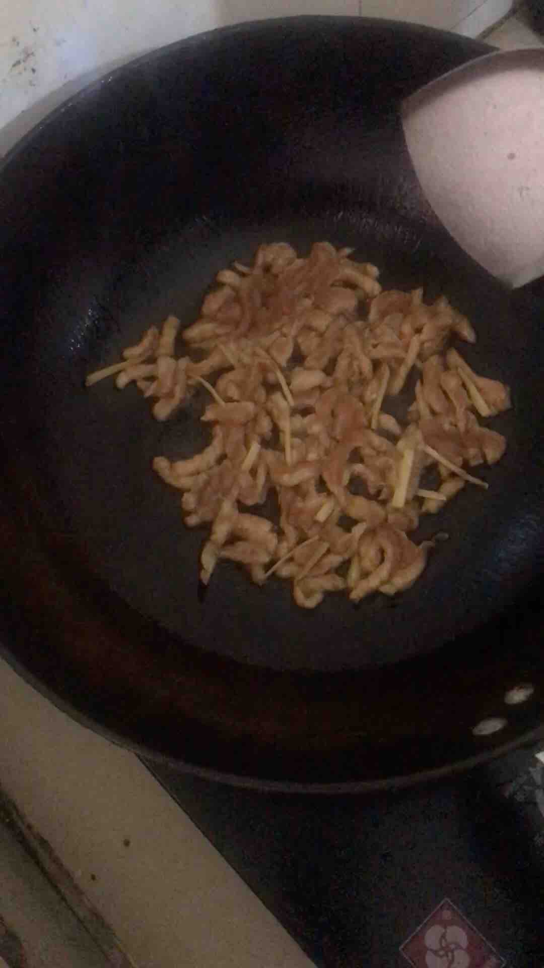 尖椒炒肉絲的做法-香辣味炒菜譜-易網健康養生網 尖椒炒肉絲的做法-香辣味炒菜譜