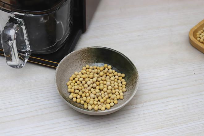 日式豆?jié){火鍋的做法-家常味煮菜譜-易網<a href=http://www.xllyou.com/ target=_blank class=infotextkey>健康養(yǎng)生</a>網 日式豆?jié){火鍋的做法-家常味煮菜譜