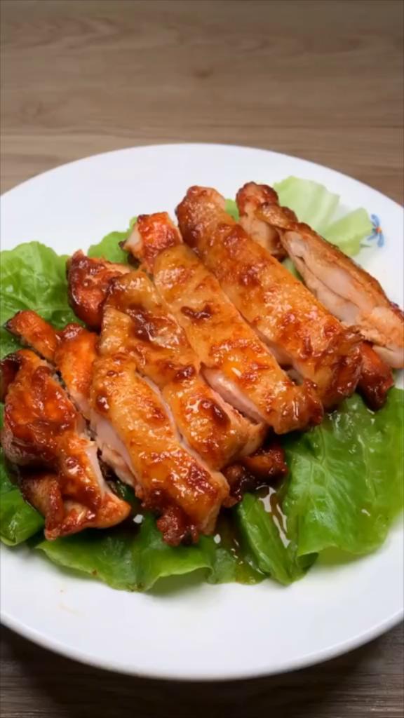 秘制雞腿肉的做法-咸鮮味燒菜譜