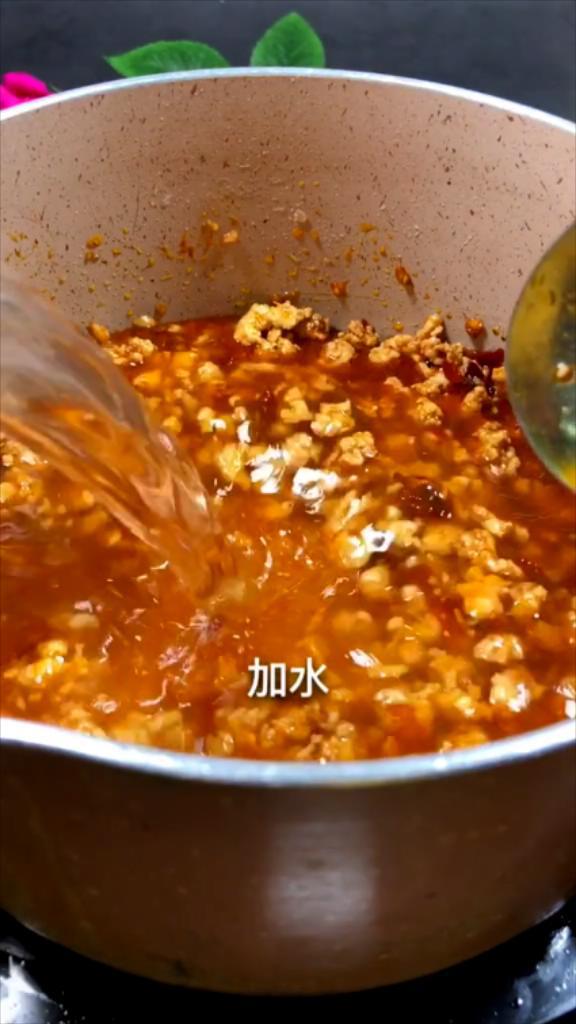 茄子豆腐煲的做法-家常味炒菜譜-易網健康養生網 茄子豆腐煲的做法-家常味炒菜譜