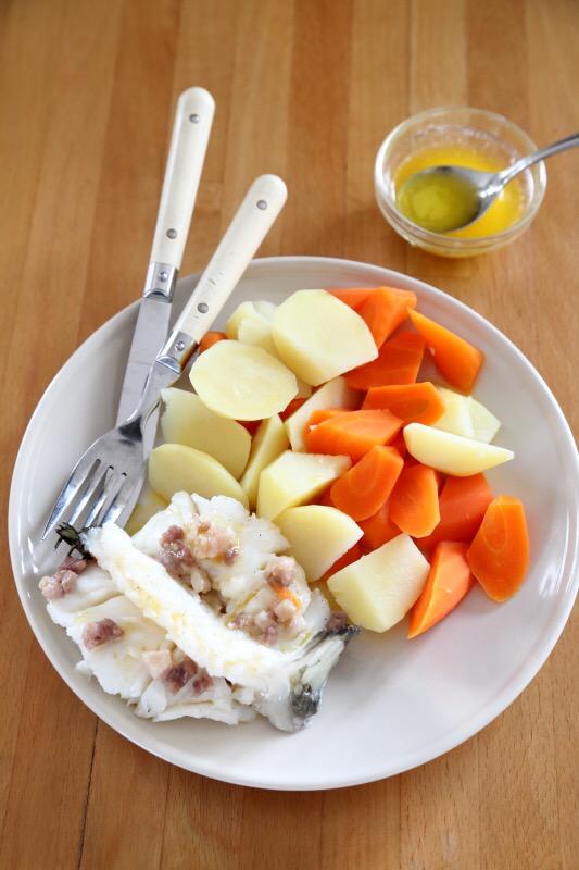 清蒸鱈魚的做法-咸鮮味煮菜譜-易網健康養生網 清蒸鱈魚的做法-咸鮮味煮菜譜